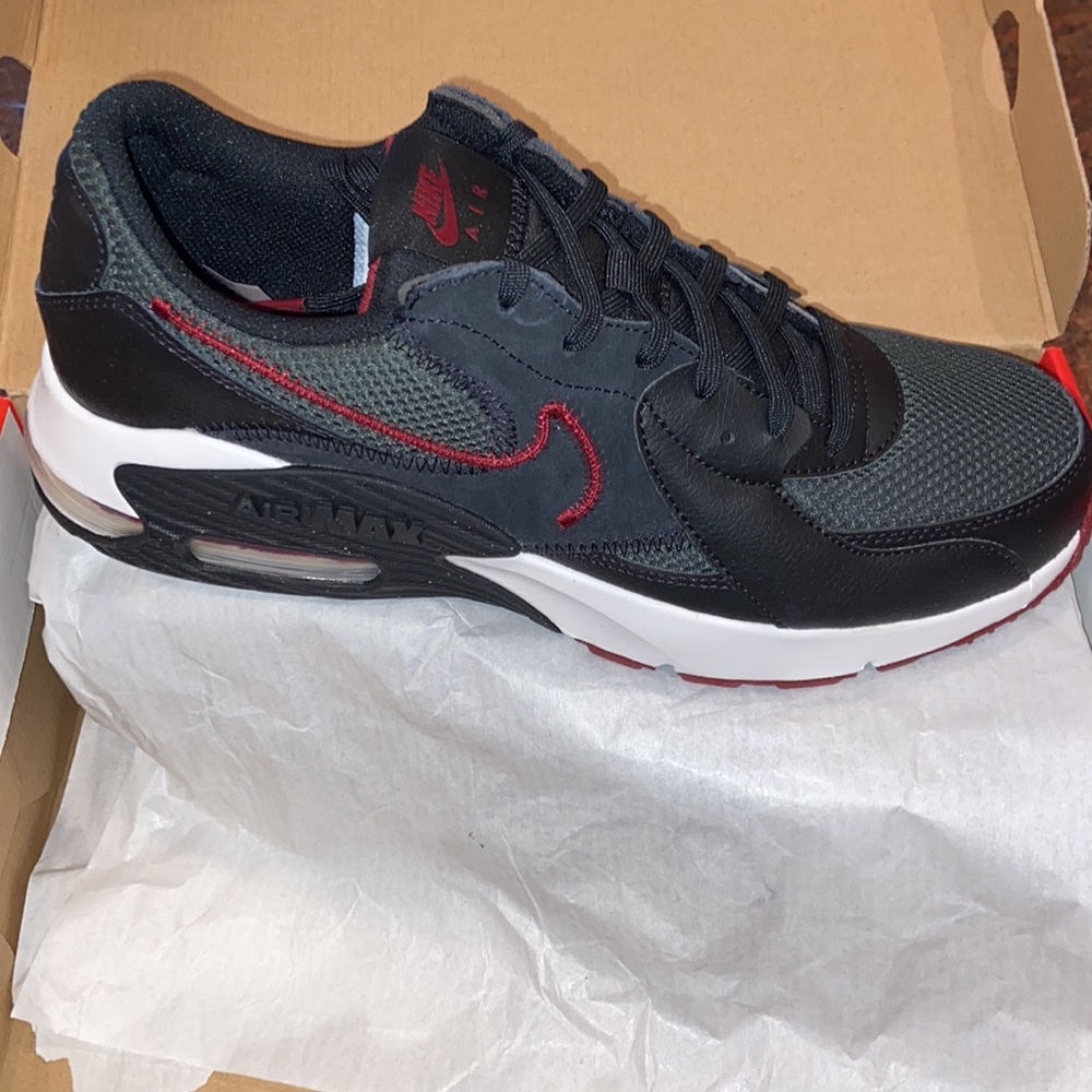 (60% OFF) NIB Nike AIR MAX SC Men's BLACK/RED Sneakers 10 MSRP: $350